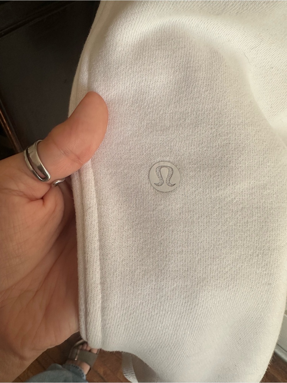Lululemon Scuba High-Rise Relaxed Joggers Full Length in White - Picture 8 of 8